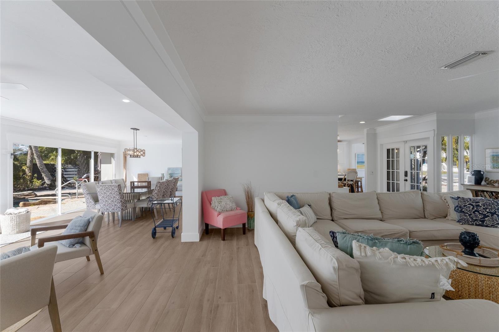 Image 5 of 53 For 419 Clark Drive