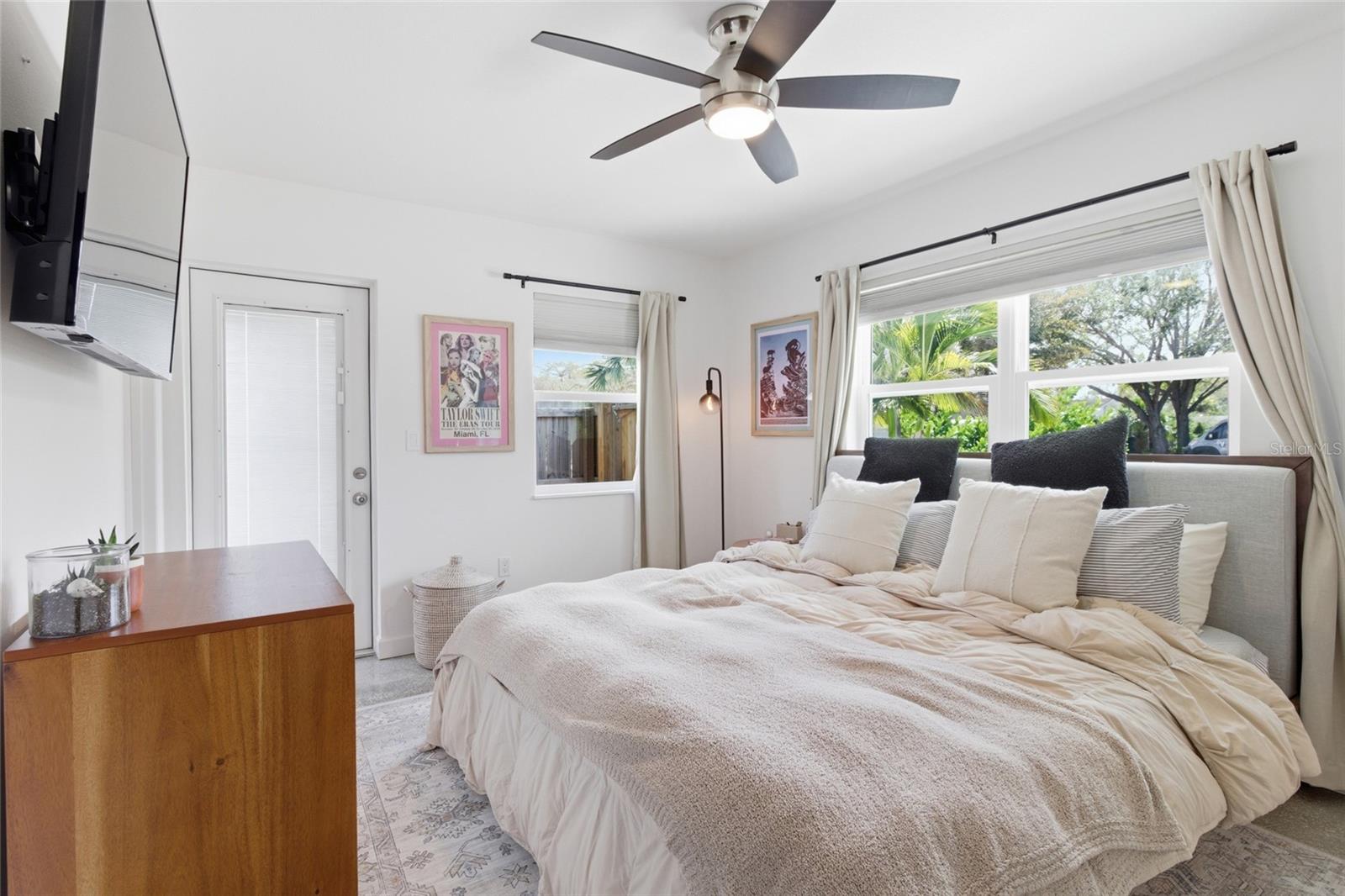 Image 17 of 58 For 2121 Palm Terrace