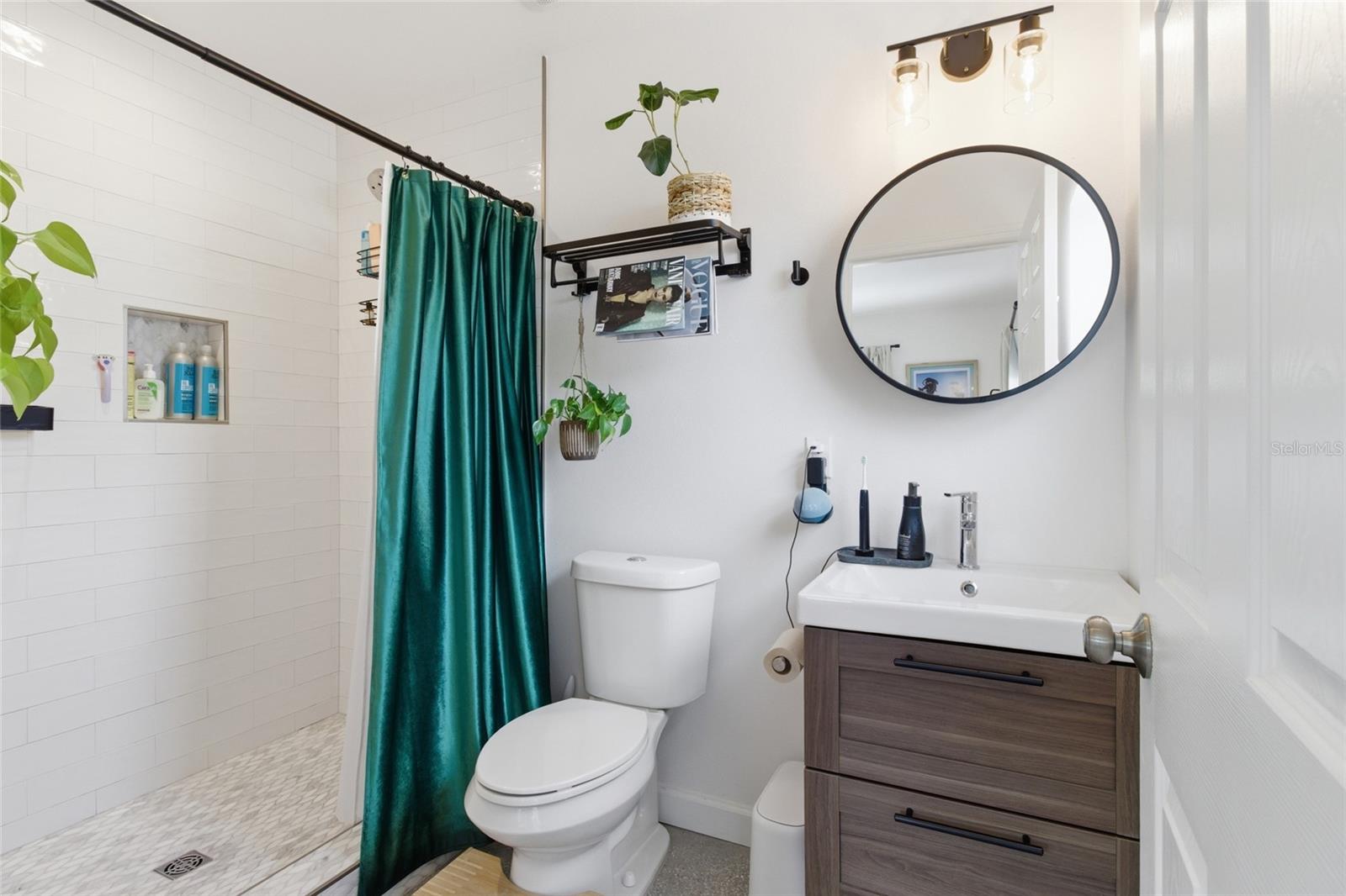 Image 20 of 58 For 2121 Palm Terrace