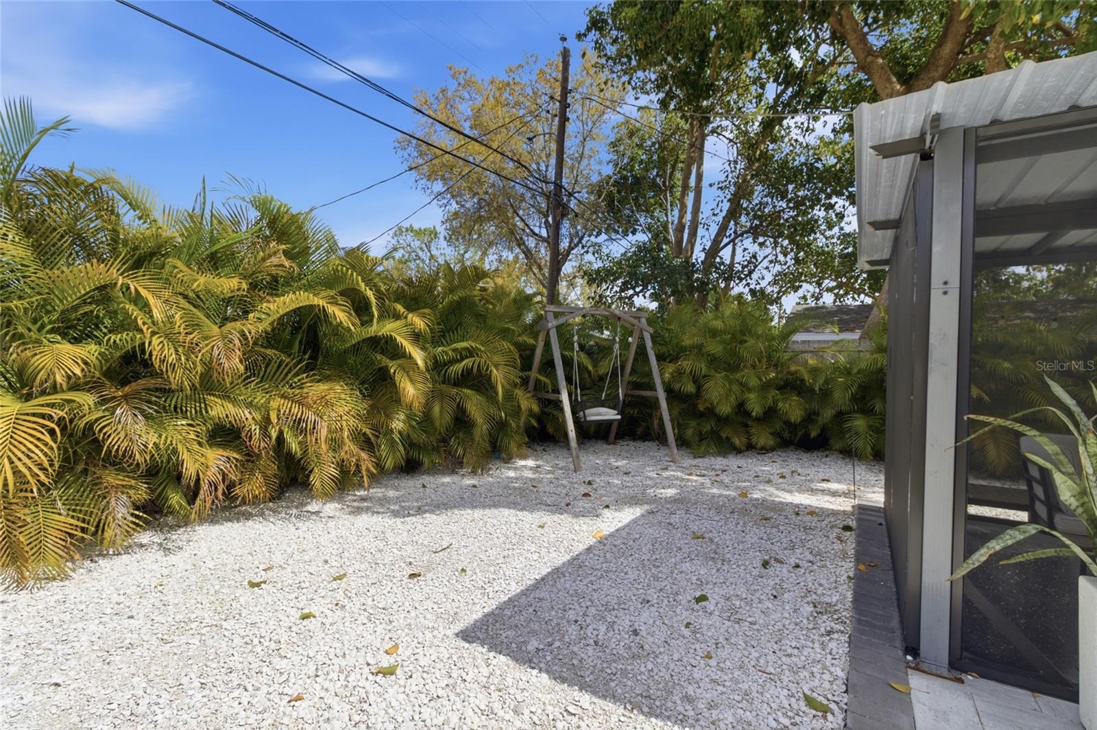 Image 37 of 58 For 2121 Palm Terrace