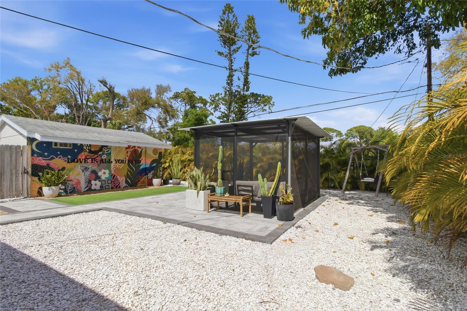 Image 40 of 58 For 2121 Palm Terrace