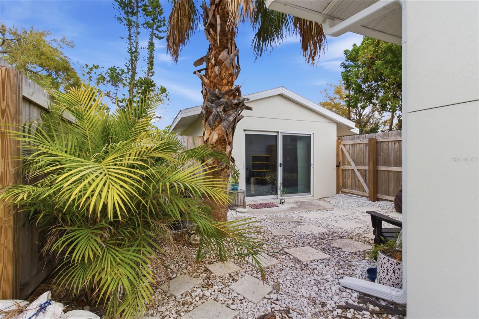 Image 47 of 58 For 2121 Palm Terrace