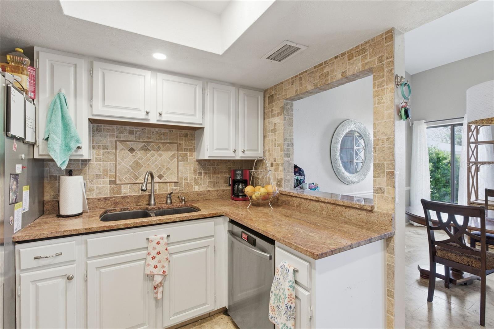 Image 11 of 35 For 817 Sorrento Place 817