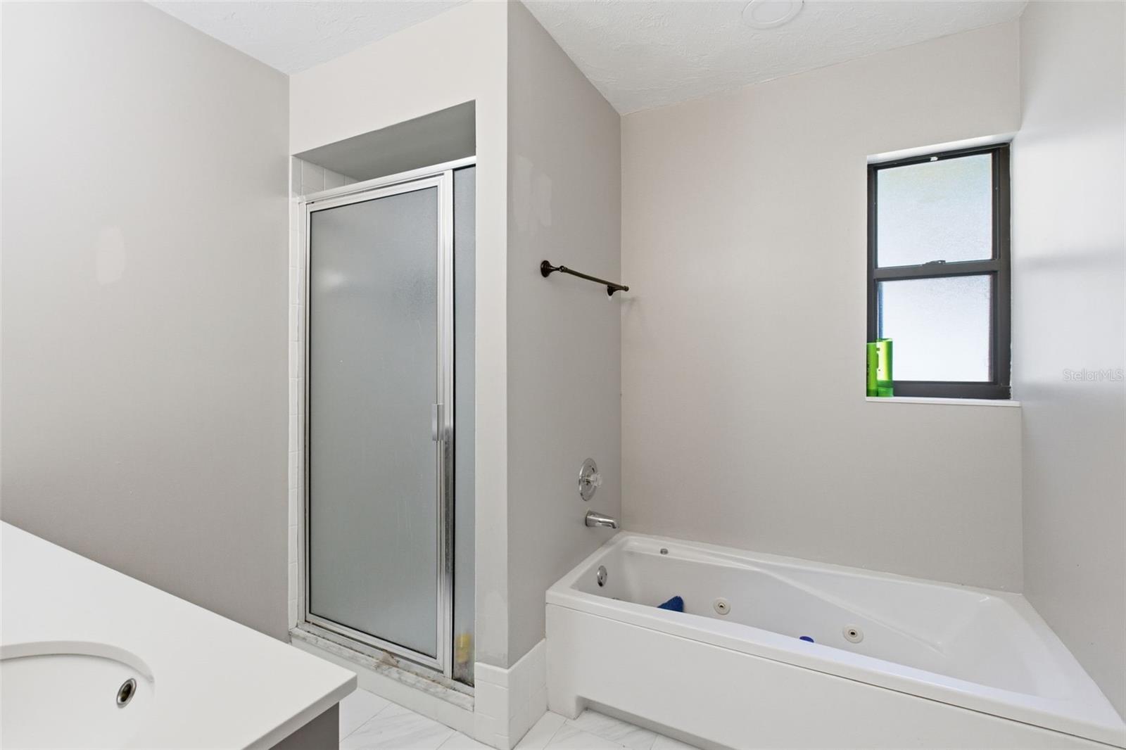 Image 18 of 35 For 817 Sorrento Place 817