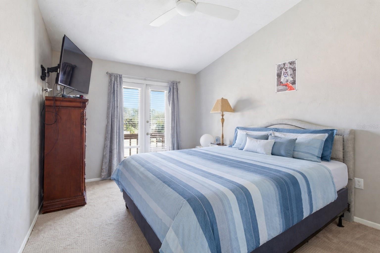 Image 20 of 35 For 817 Sorrento Place 817