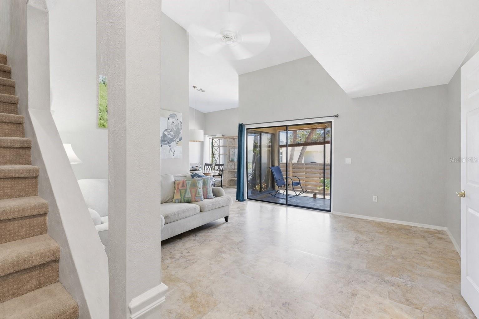 Image 6 of 35 For 817 Sorrento Place 817