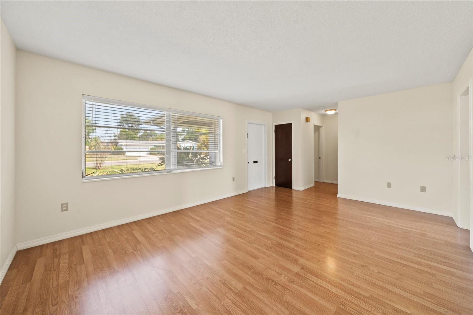 Image 5 of 29 For 3503 18th Avenue W