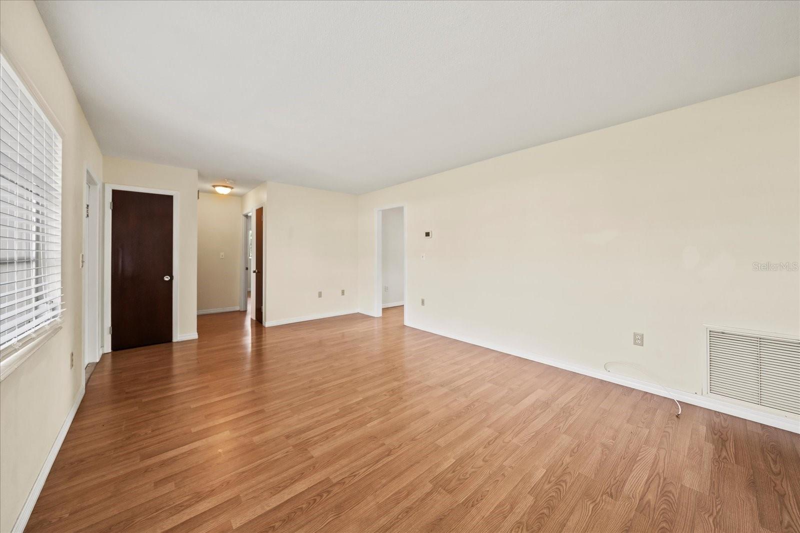 Image 6 of 29 For 3503 18th Avenue W