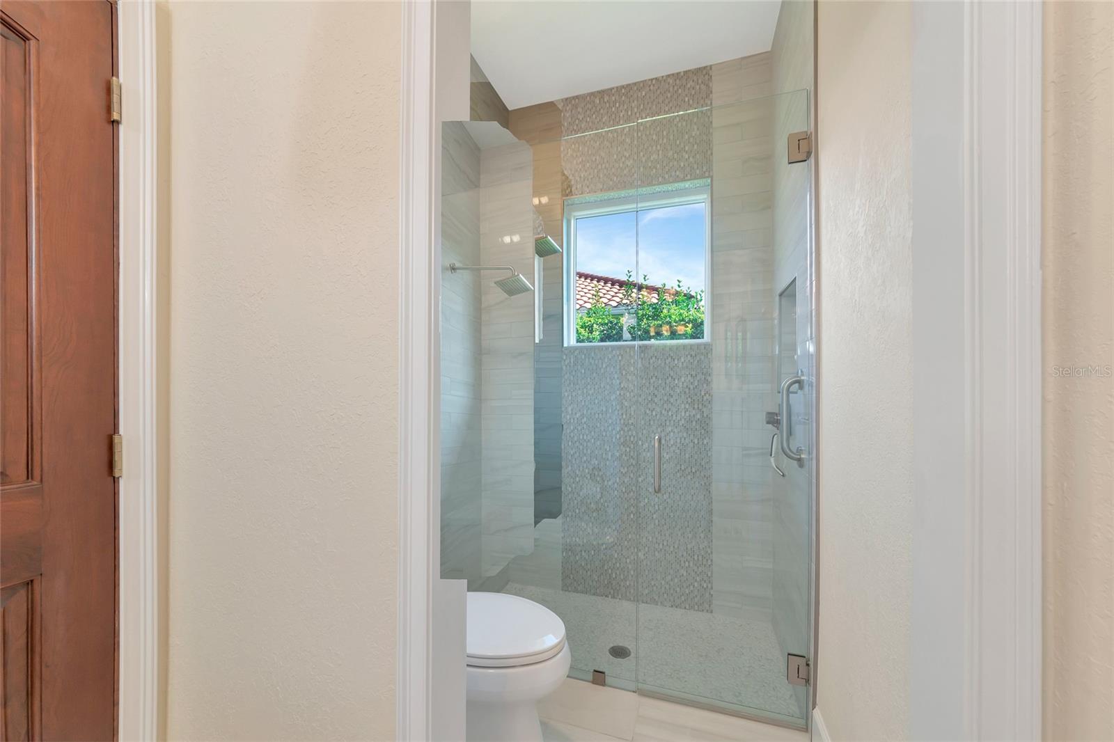 Image 36 of 78 For 10816 Winding Stream Way