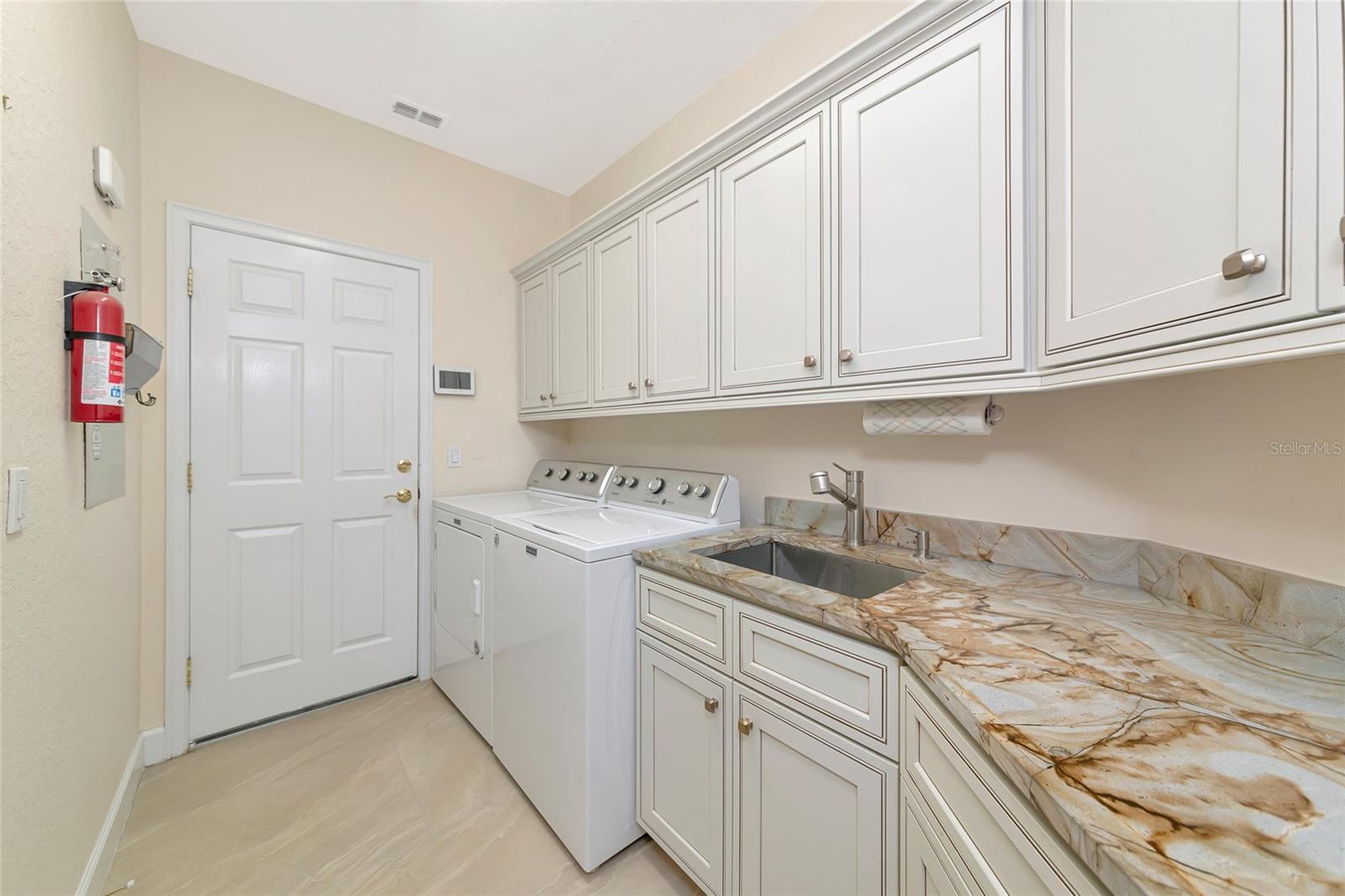 Image 43 of 78 For 10816 Winding Stream Way