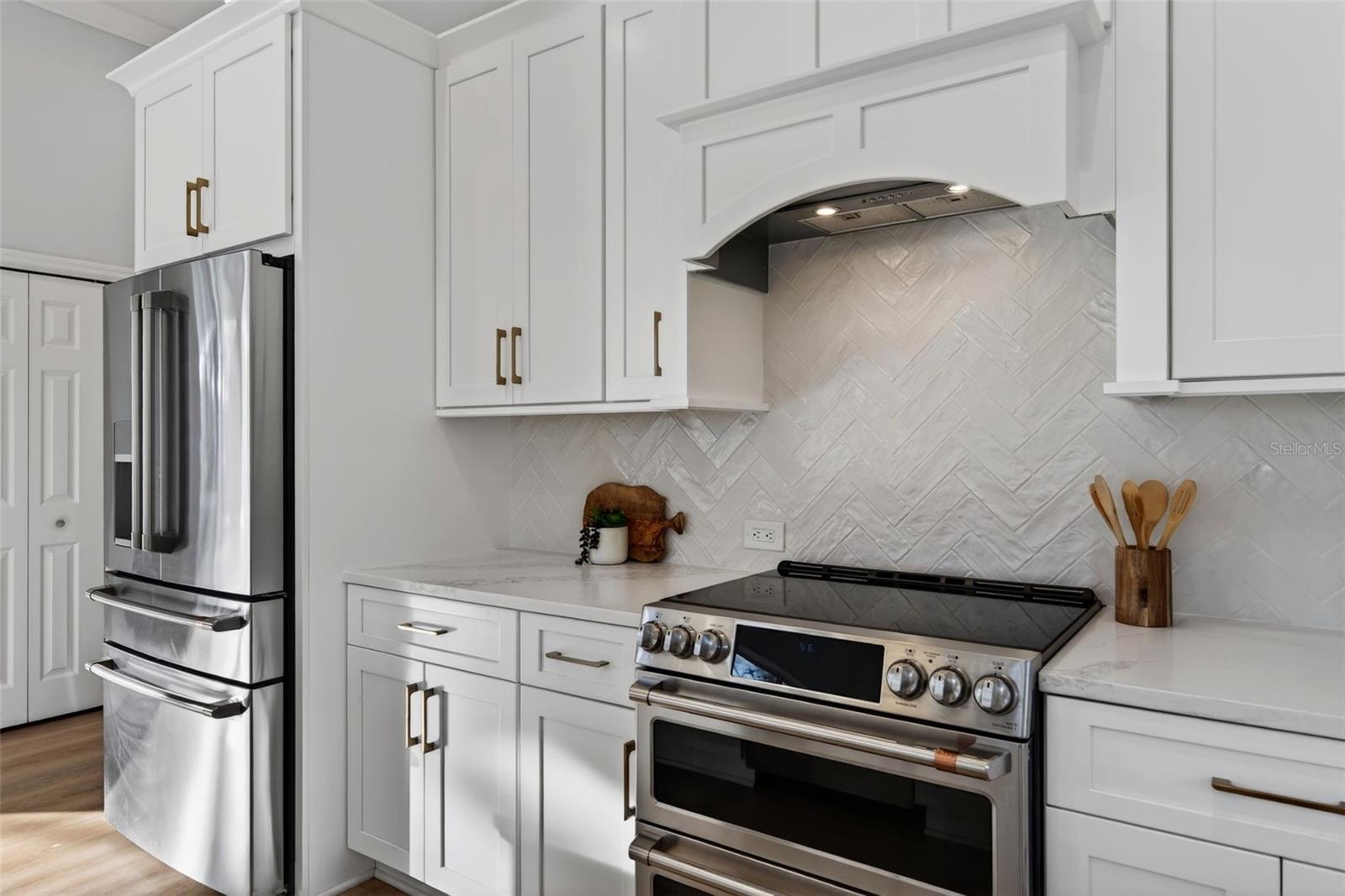 Image 20 of 93 For 2571 Dick Wilson Drive