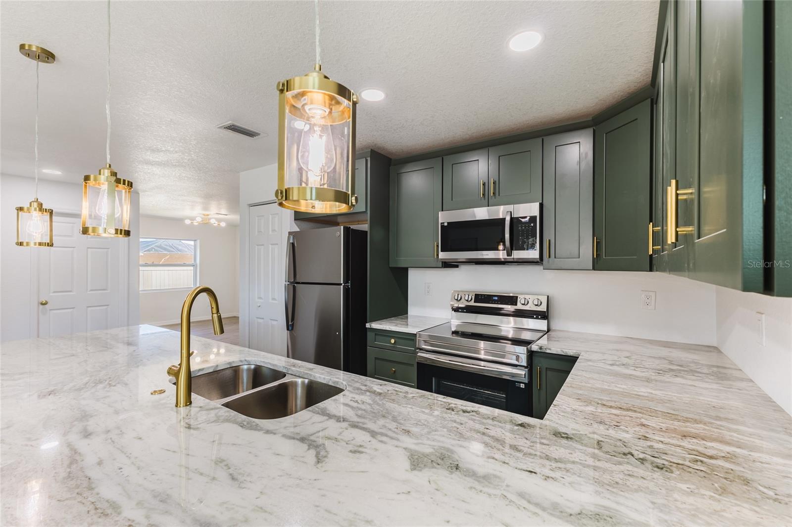 Details for 6254 Spinnaker Boulevard, ENGLEWOOD, FL 34224