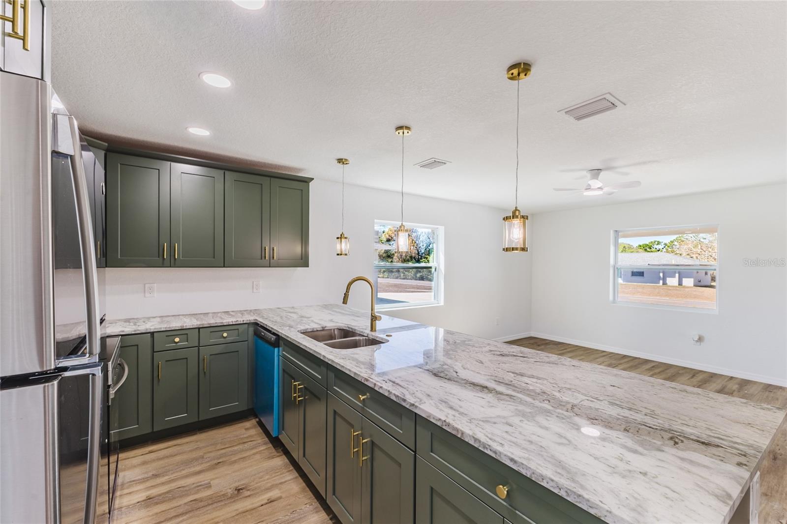 Image 10 of 34 For 6254 Spinnaker Boulevard