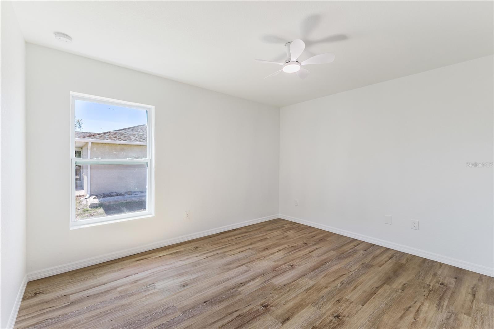 Image 24 of 34 For 6254 Spinnaker Boulevard