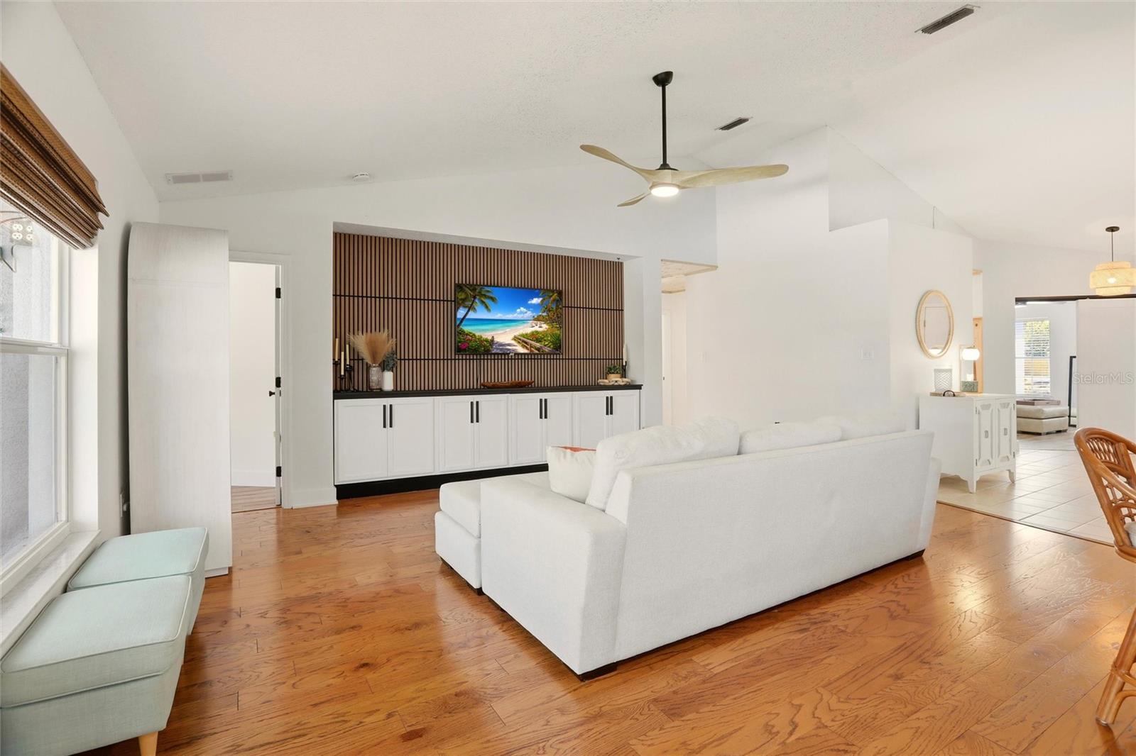 Image 11 of 42 For 314 111th Street E