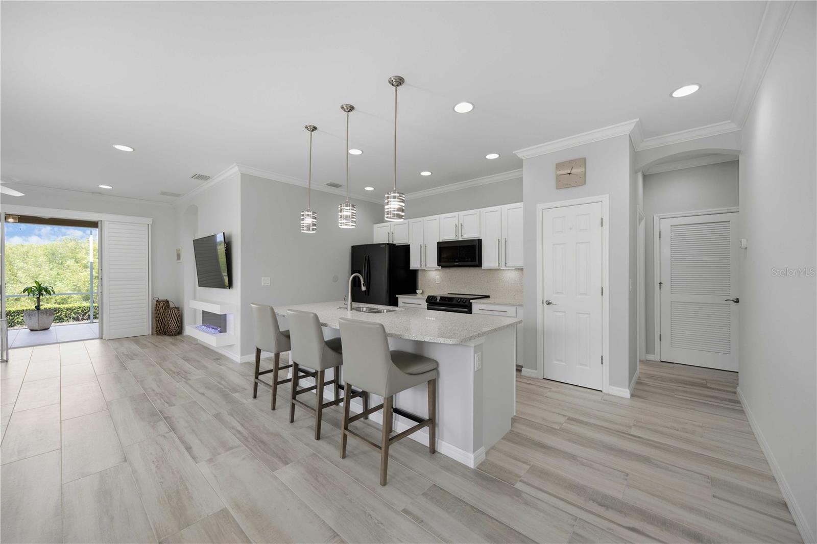 Image 10 of 57 For 4265 Lenox Boulevard