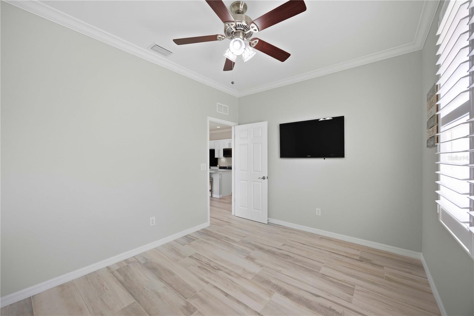 Image 27 of 57 For 4265 Lenox Boulevard