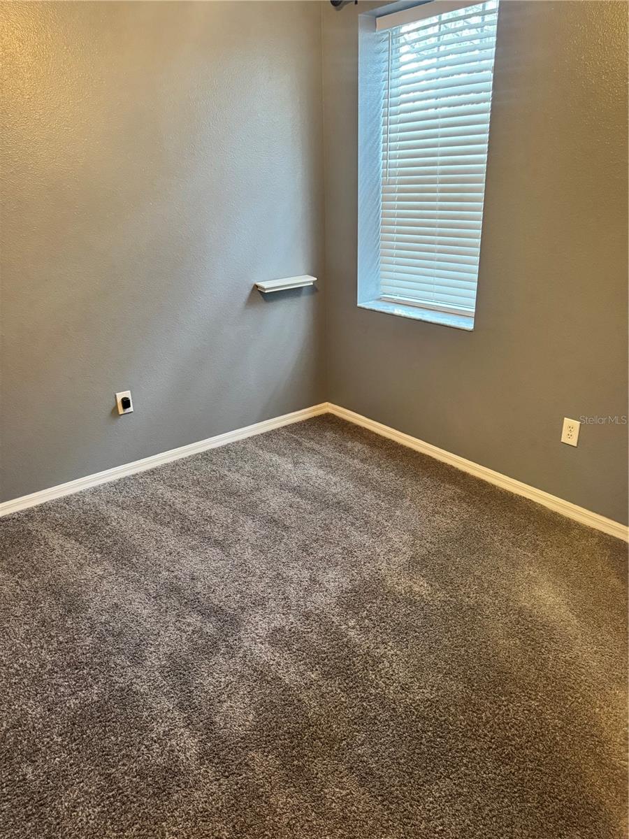 Image 17 of 30 For 6315 Rosefinch Court 101