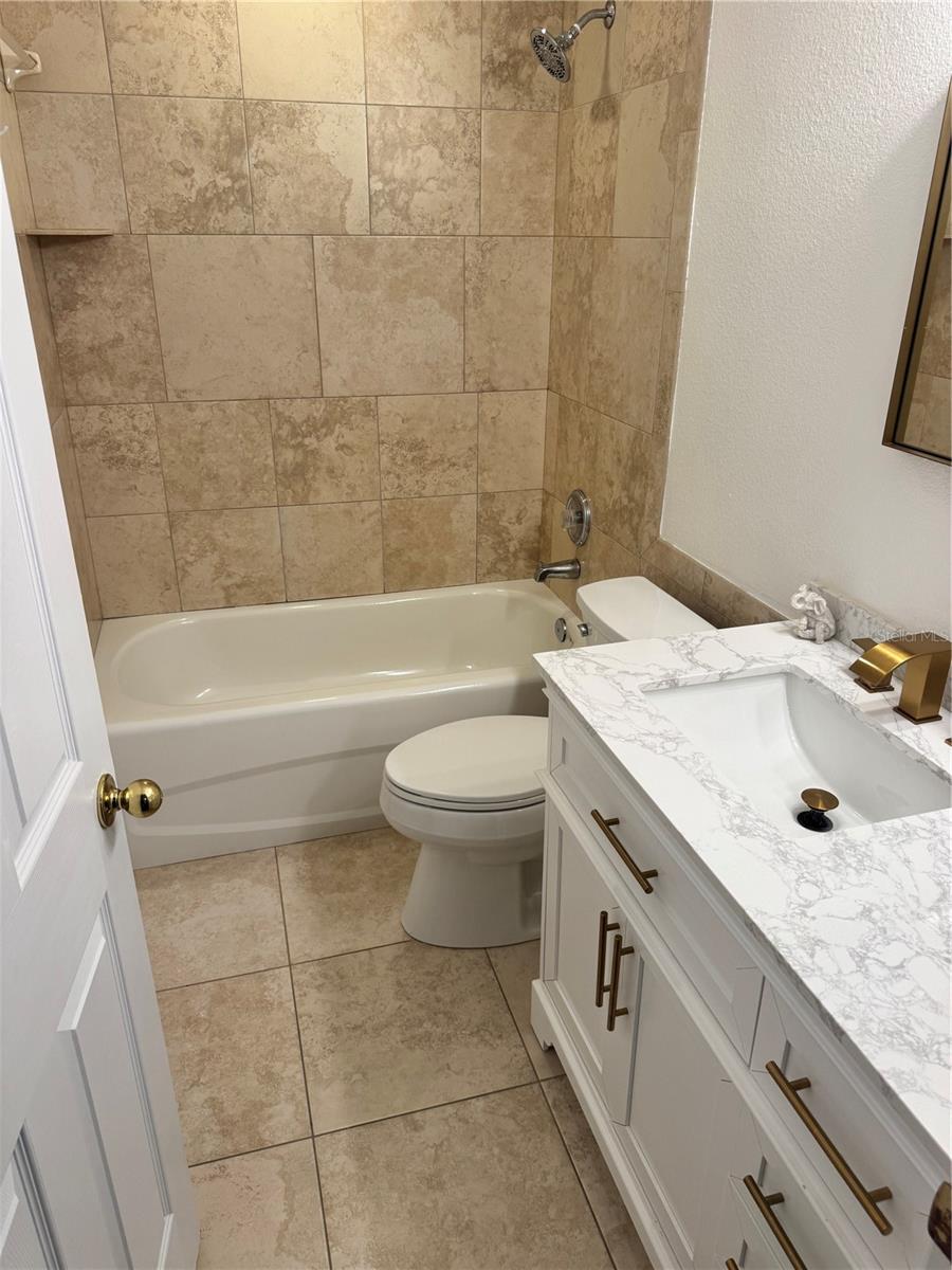 Image 22 of 30 For 6315 Rosefinch Court 101