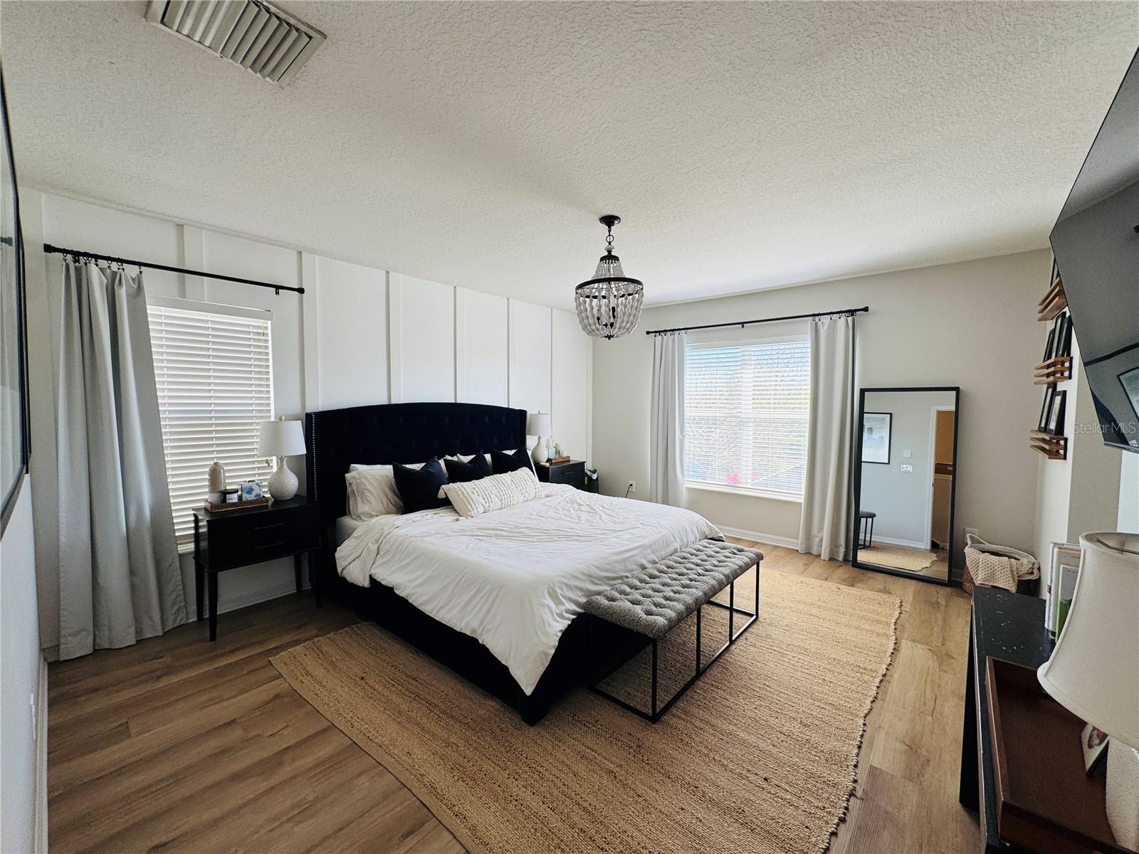 Image 13 of 18 For 15207 Searobbin Drive