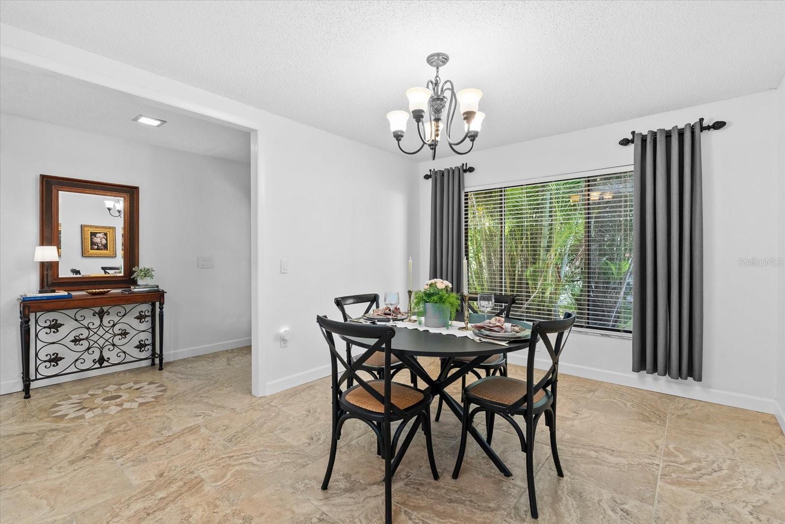 Image 10 of 71 For 6304 Sun Eagle Lane 19b