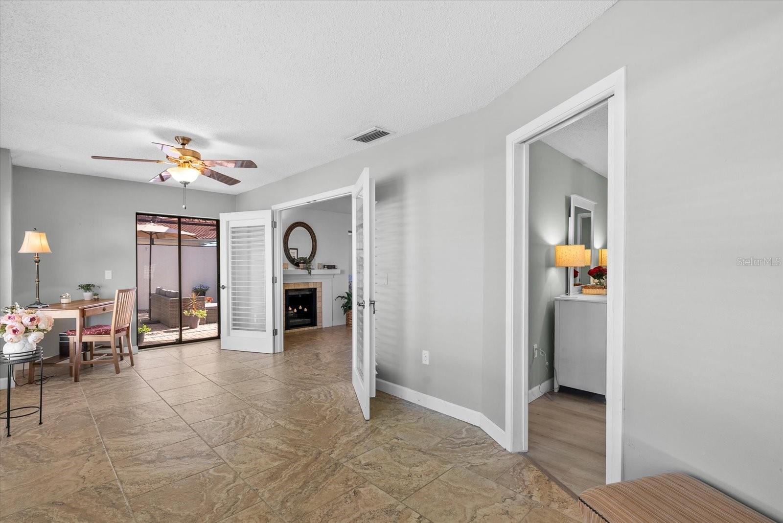 Image 18 of 71 For 6304 Sun Eagle Lane 19b