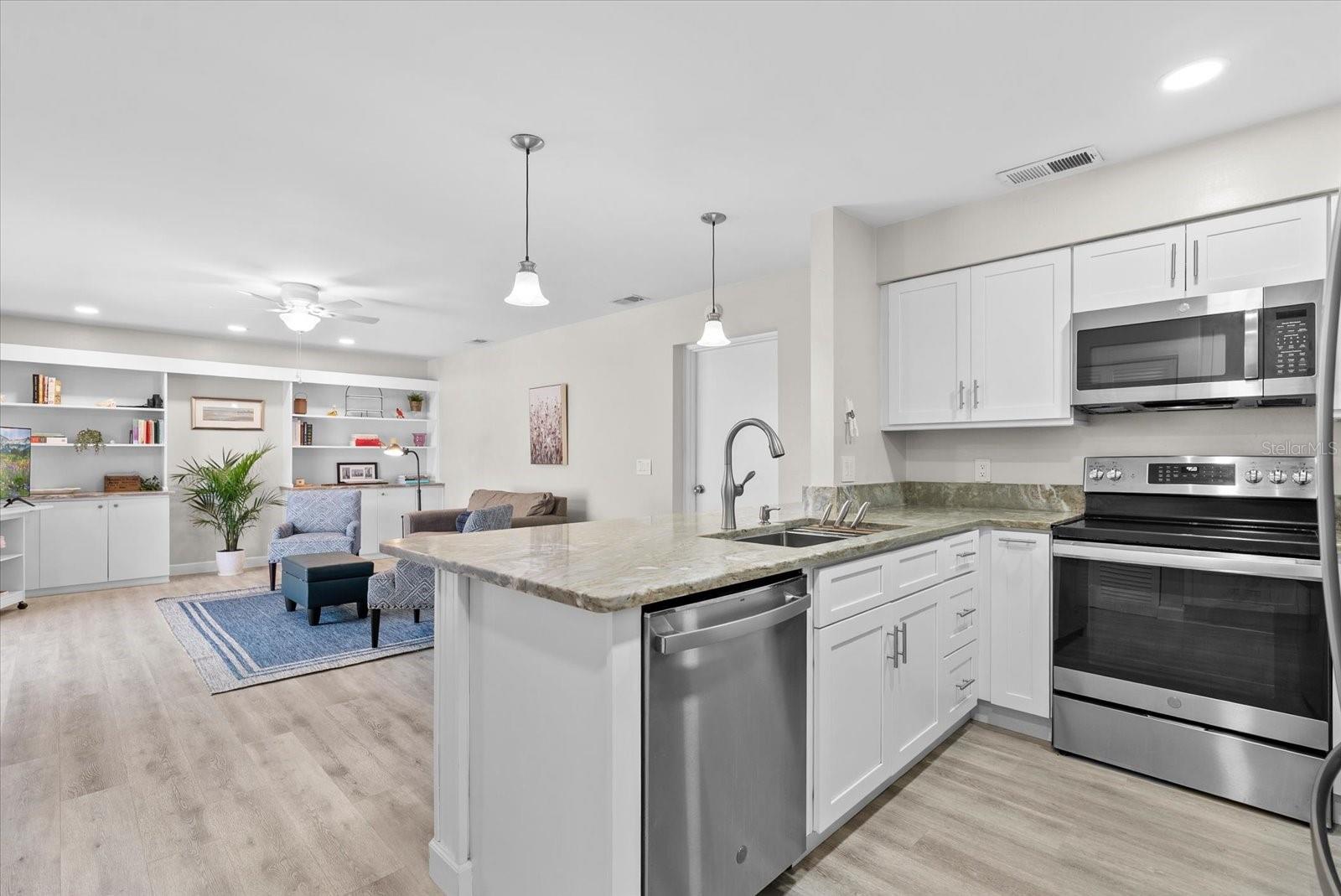 Image 27 of 71 For 6304 Sun Eagle Lane 19b