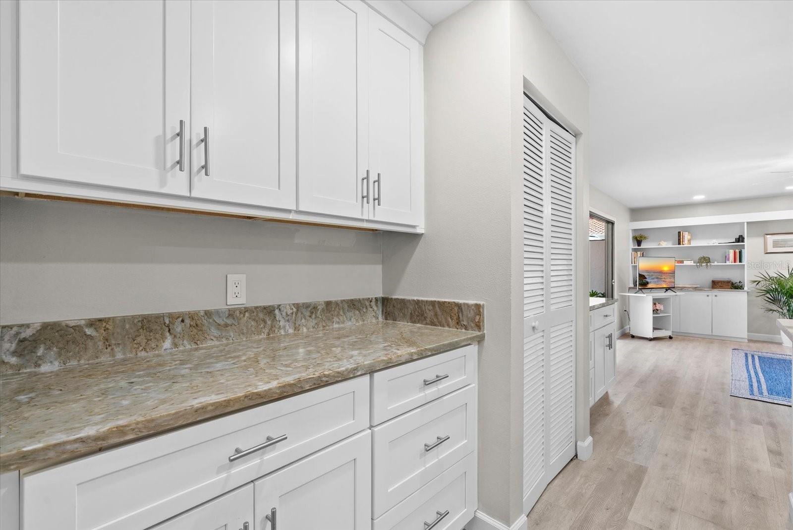 Image 28 of 71 For 6304 Sun Eagle Lane 19b