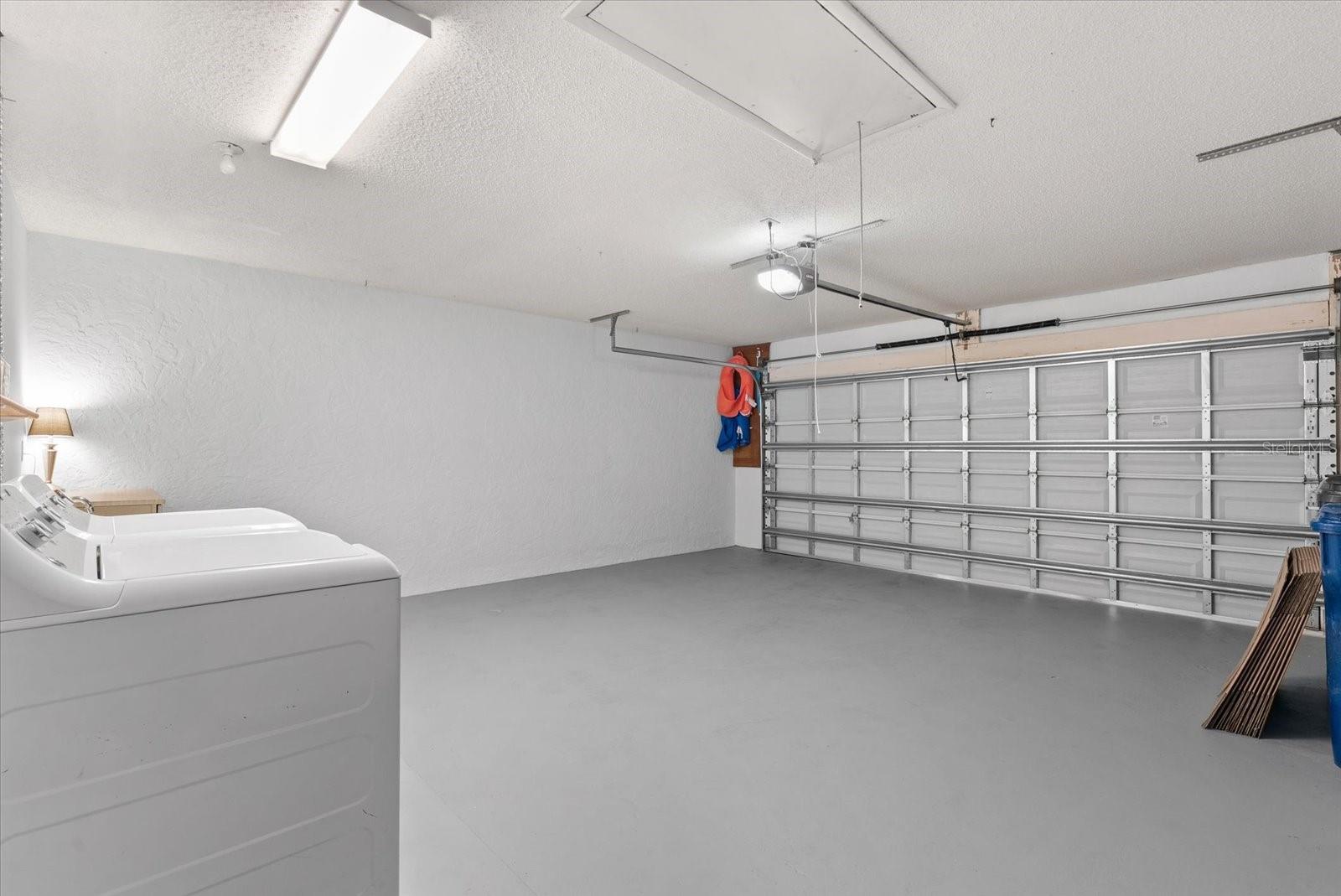 Image 40 of 71 For 6304 Sun Eagle Lane 19b