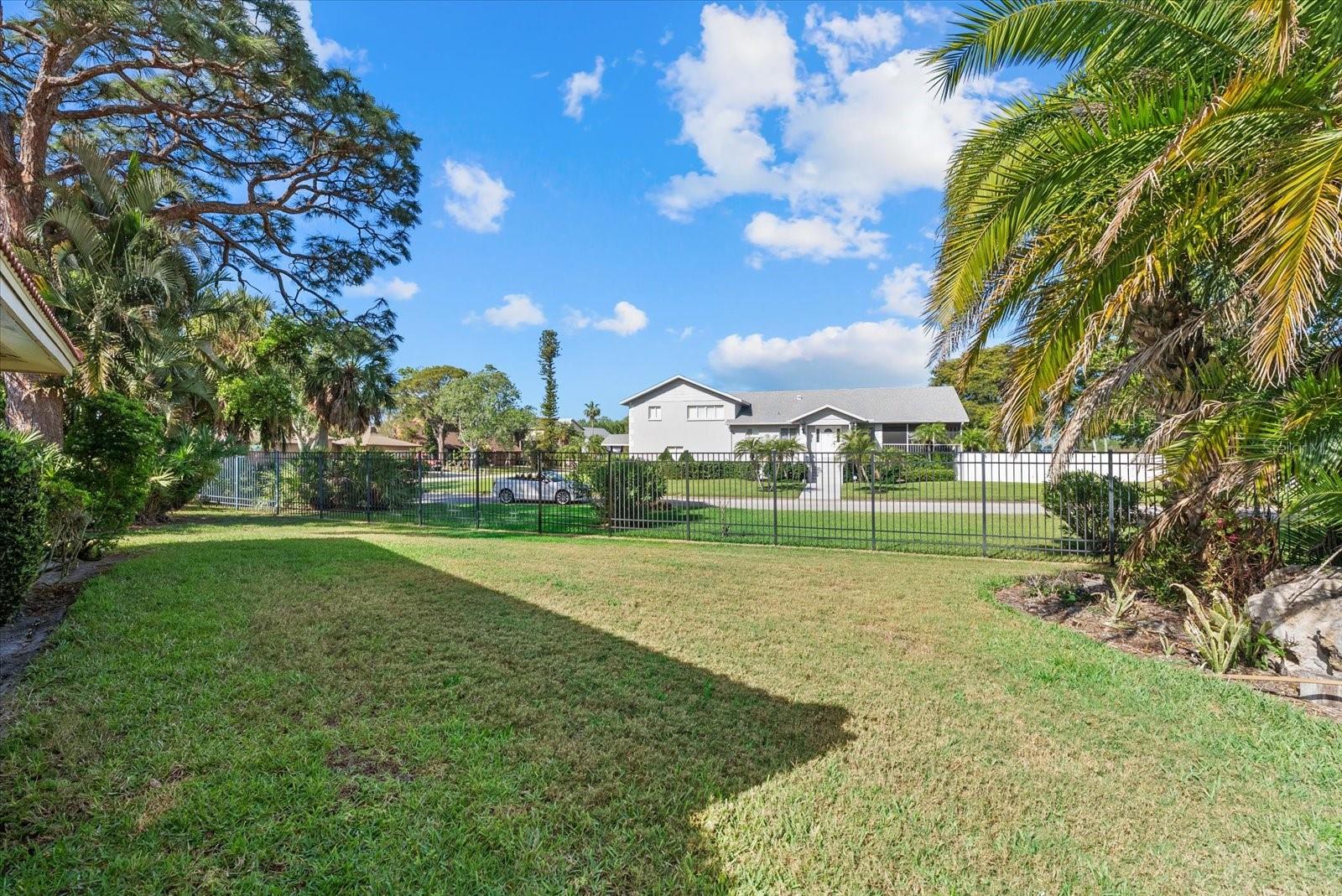 Image 47 of 71 For 6304 Sun Eagle Lane 19b