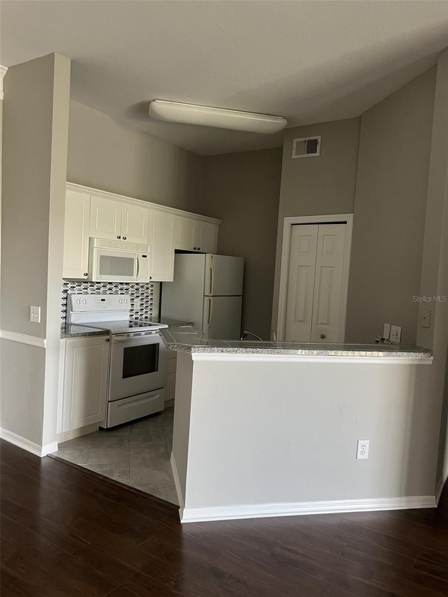 Image 3 of 16 For 5134 Northridge Road 302