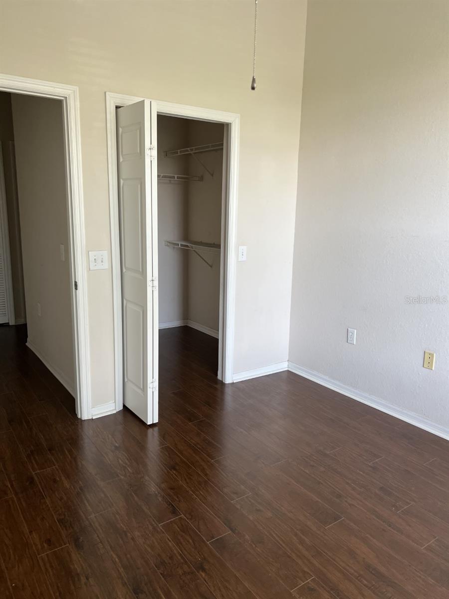 Image 5 of 16 For 5134 Northridge Road 302