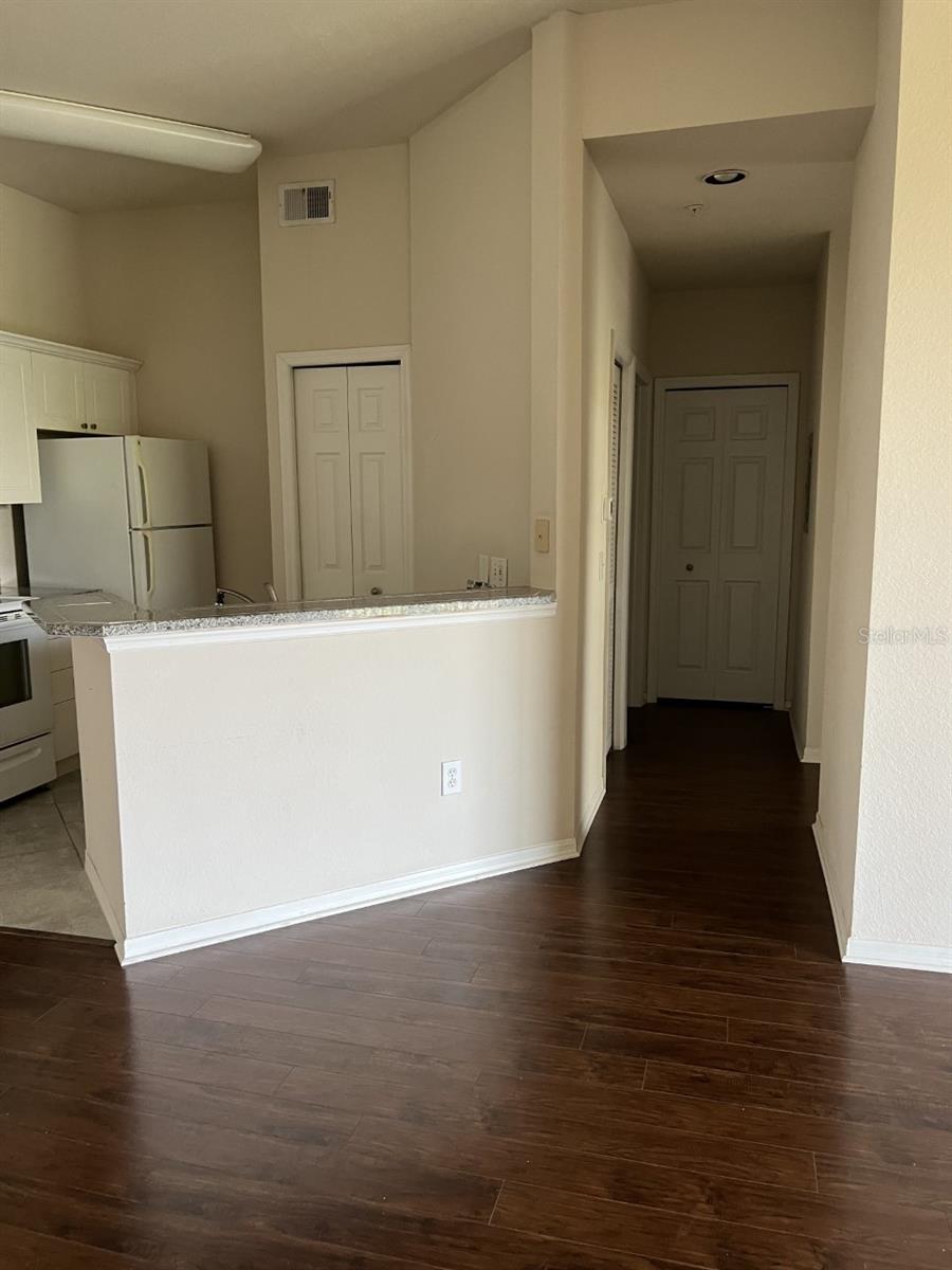 Image 6 of 16 For 5134 Northridge Road 302