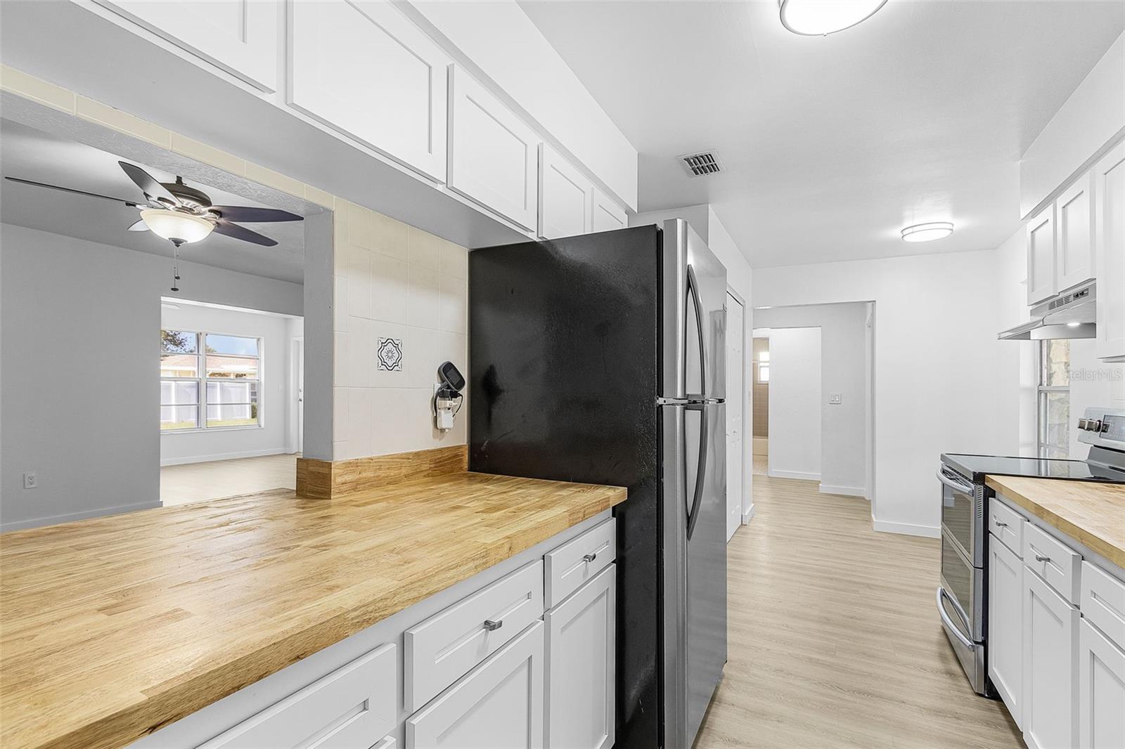 Image 3 of 37 For 27055 Safe Haven Lane