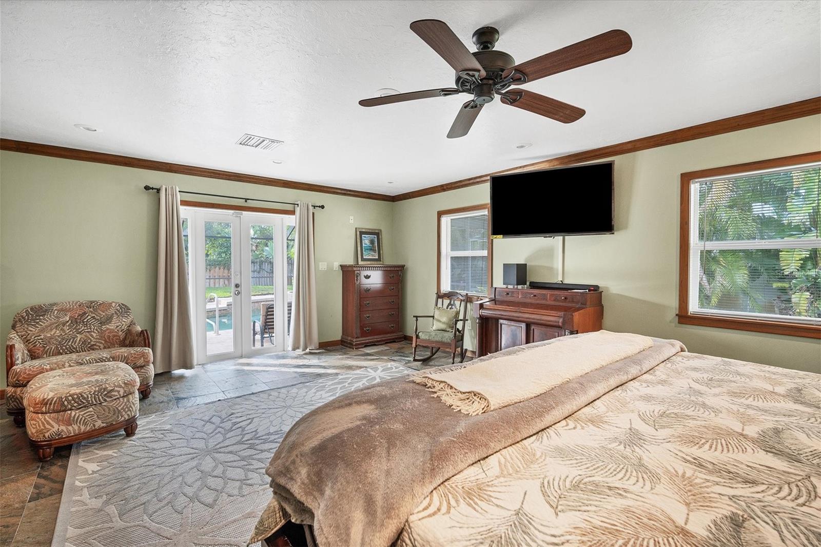 Image 15 of 45 For 416 Sunset Drive