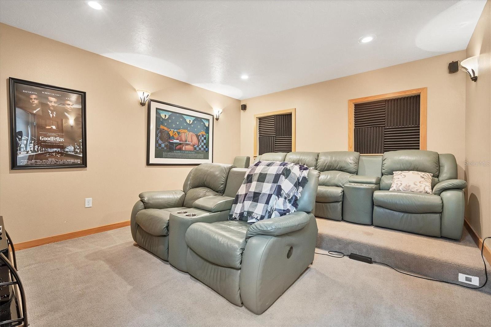 Image 28 of 45 For 416 Sunset Drive