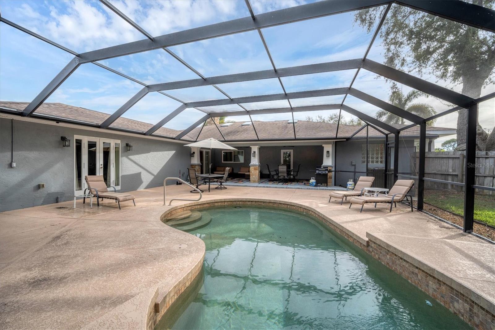 Image 31 of 45 For 416 Sunset Drive