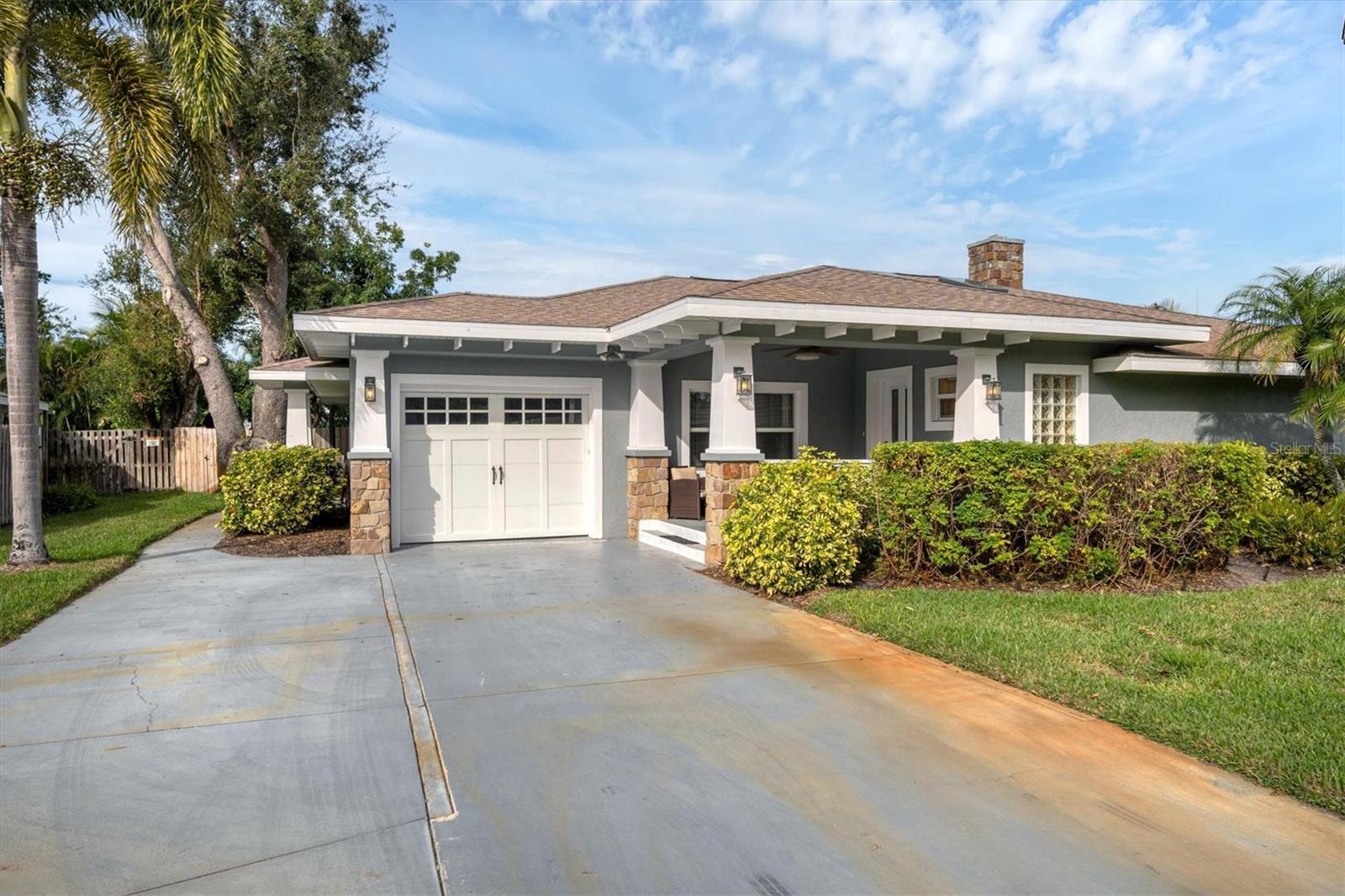 Image 4 of 45 For 416 Sunset Drive