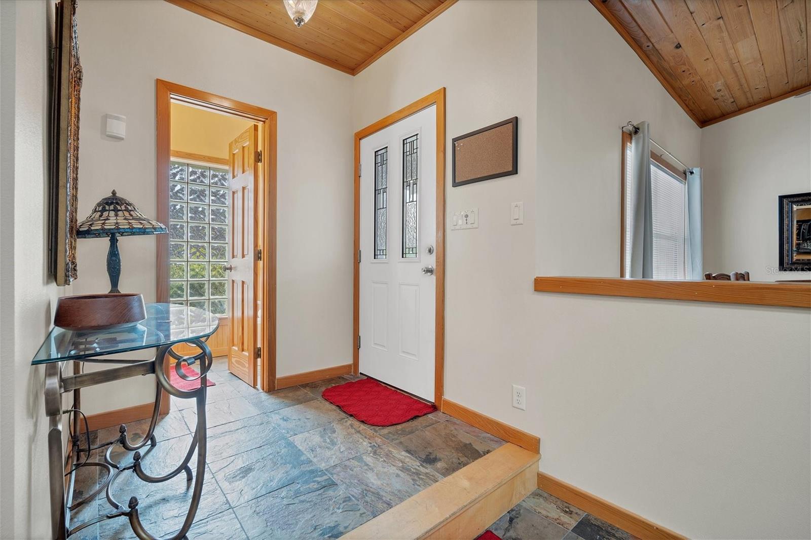 Image 6 of 45 For 416 Sunset Drive