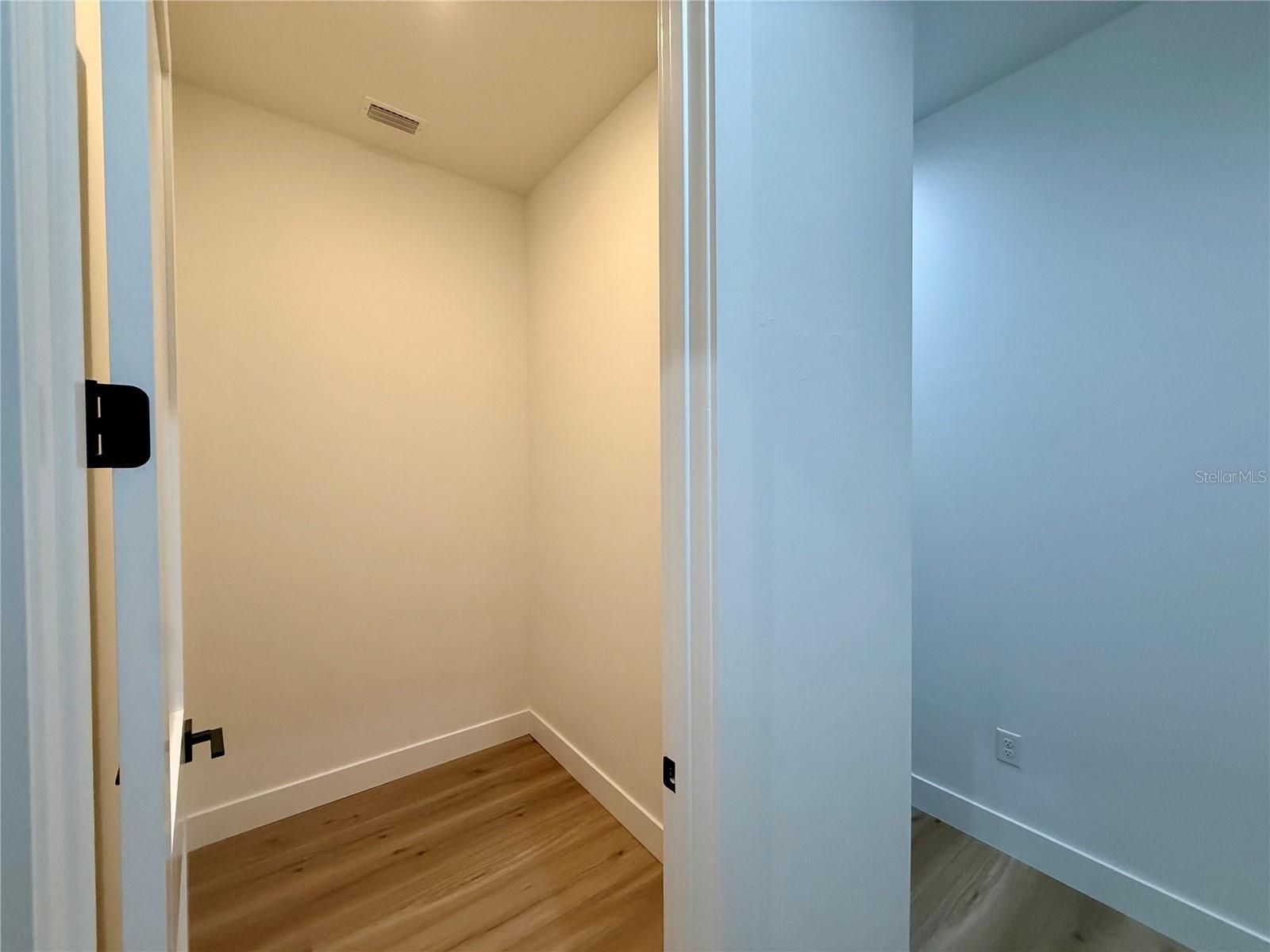 Image 16 of 50 For 520 Woodstork Lane