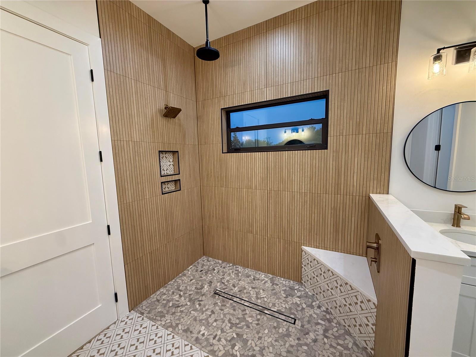 Image 21 of 50 For 520 Woodstork Lane