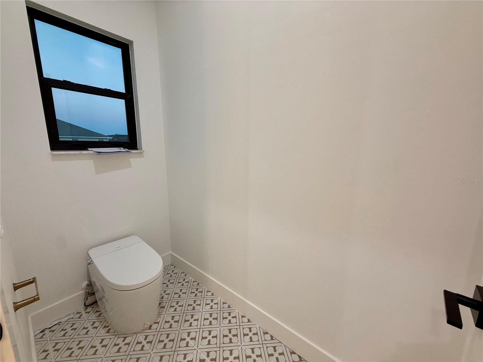 Image 22 of 50 For 520 Woodstork Lane