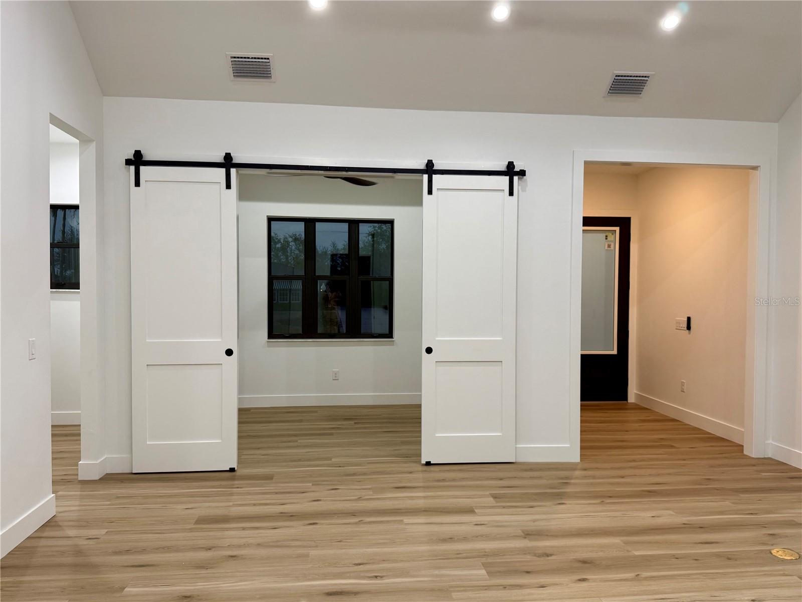 Image 30 of 50 For 520 Woodstork Lane