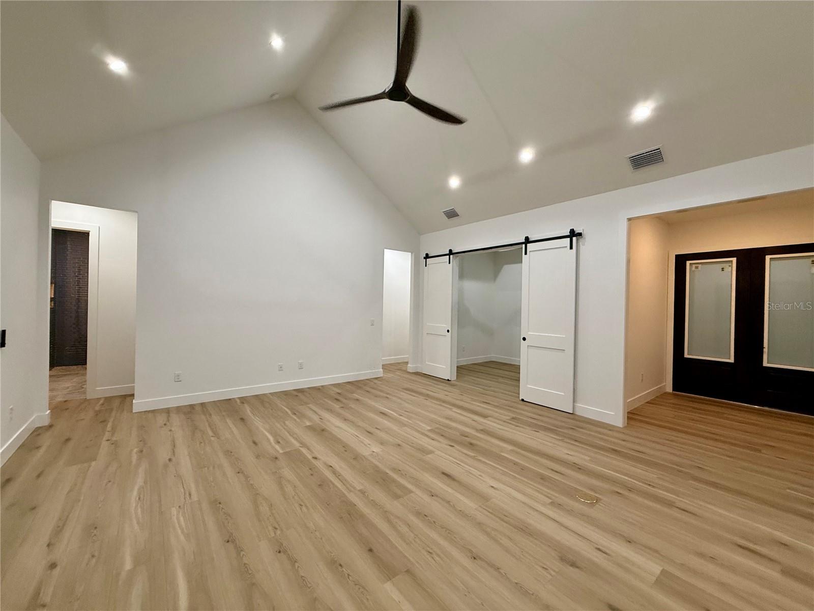 Image 32 of 50 For 520 Woodstork Lane