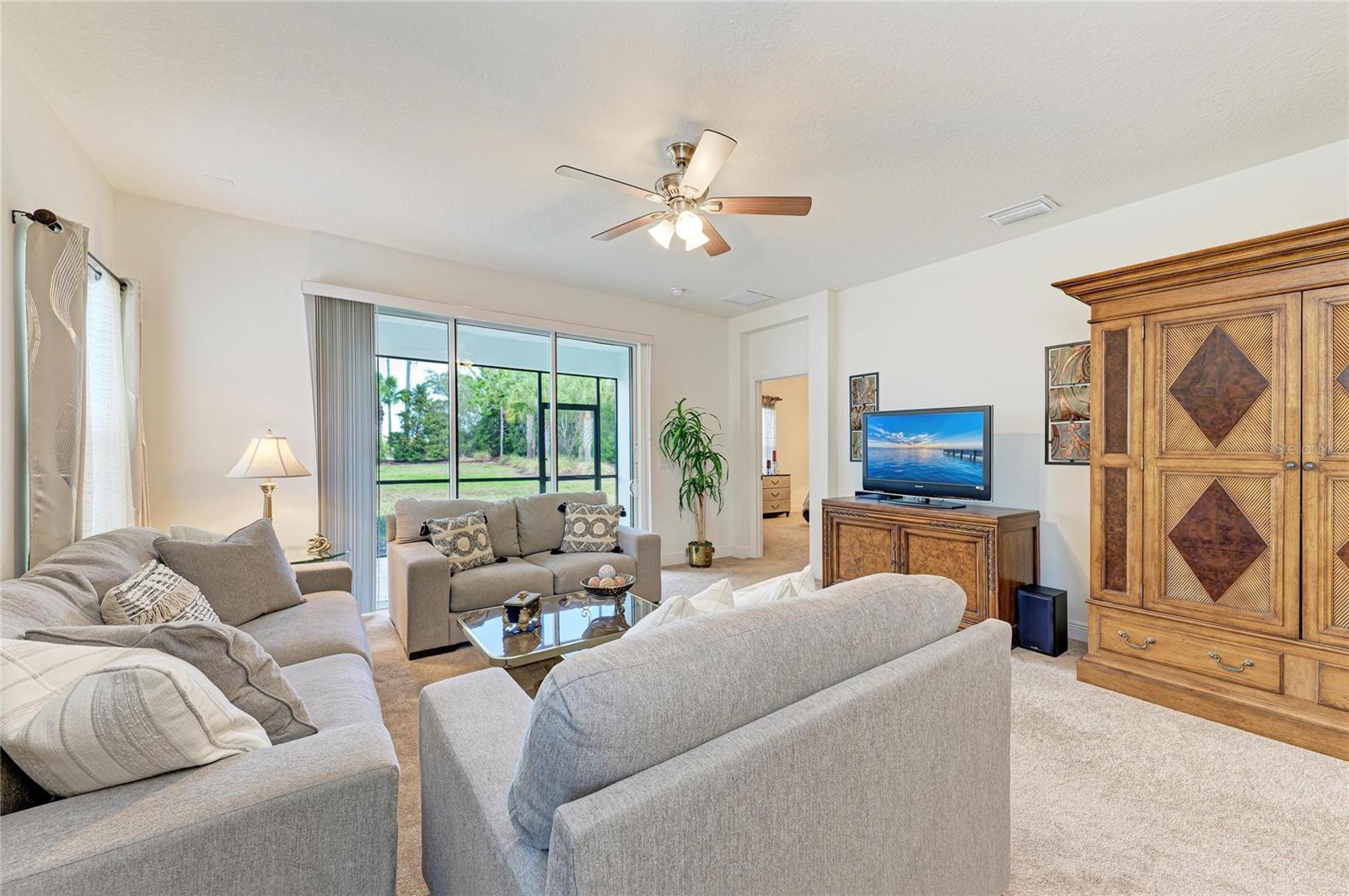 Image 11 of 70 For 12807 Seasong Terrace