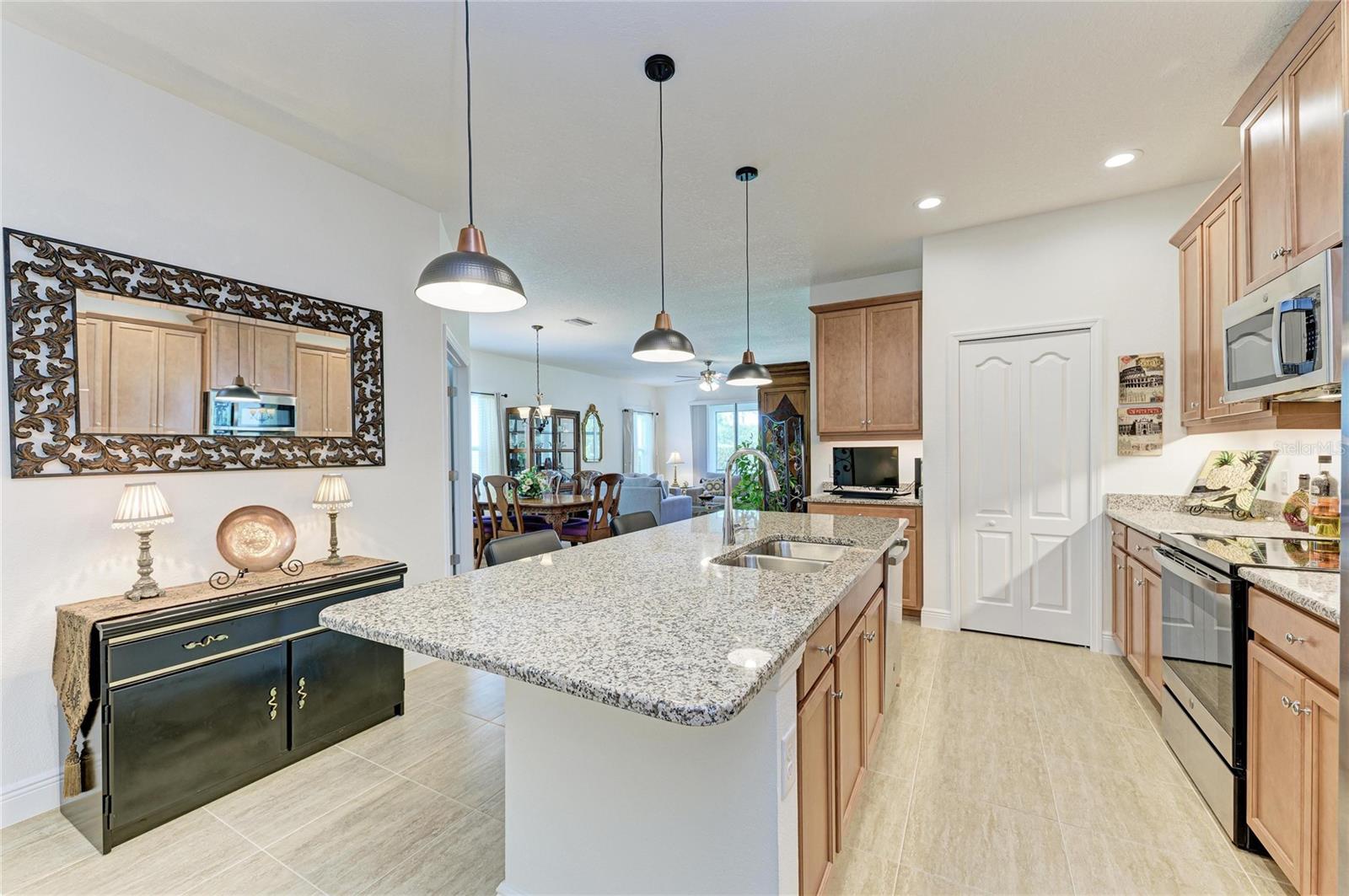 Image 18 of 70 For 12807 Seasong Terrace