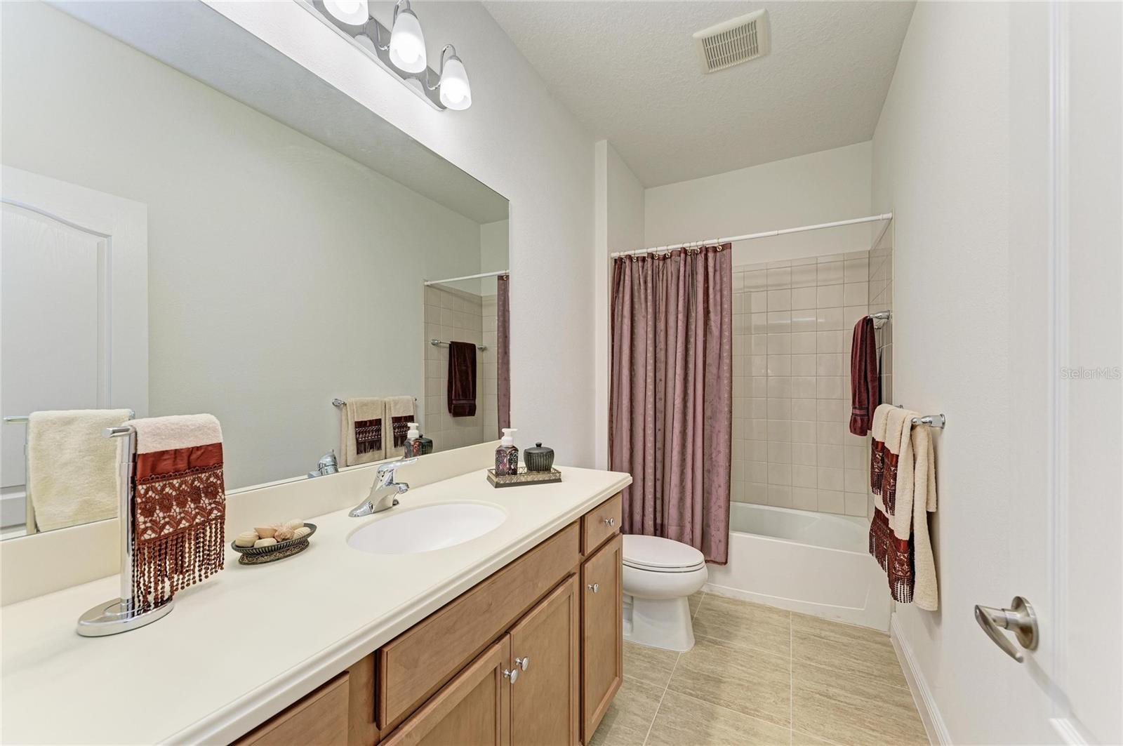 Image 36 of 70 For 12807 Seasong Terrace