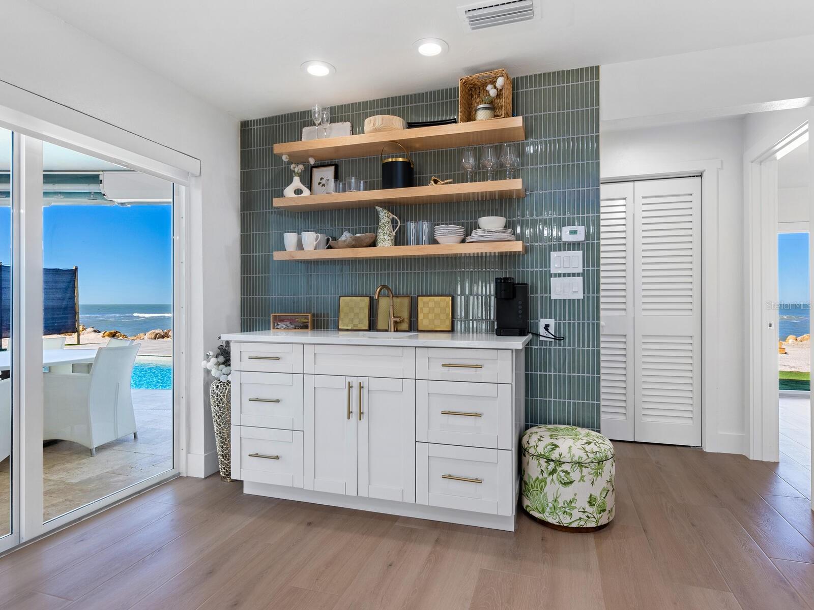 Image 11 of 33 For 3743 Casey Key Road