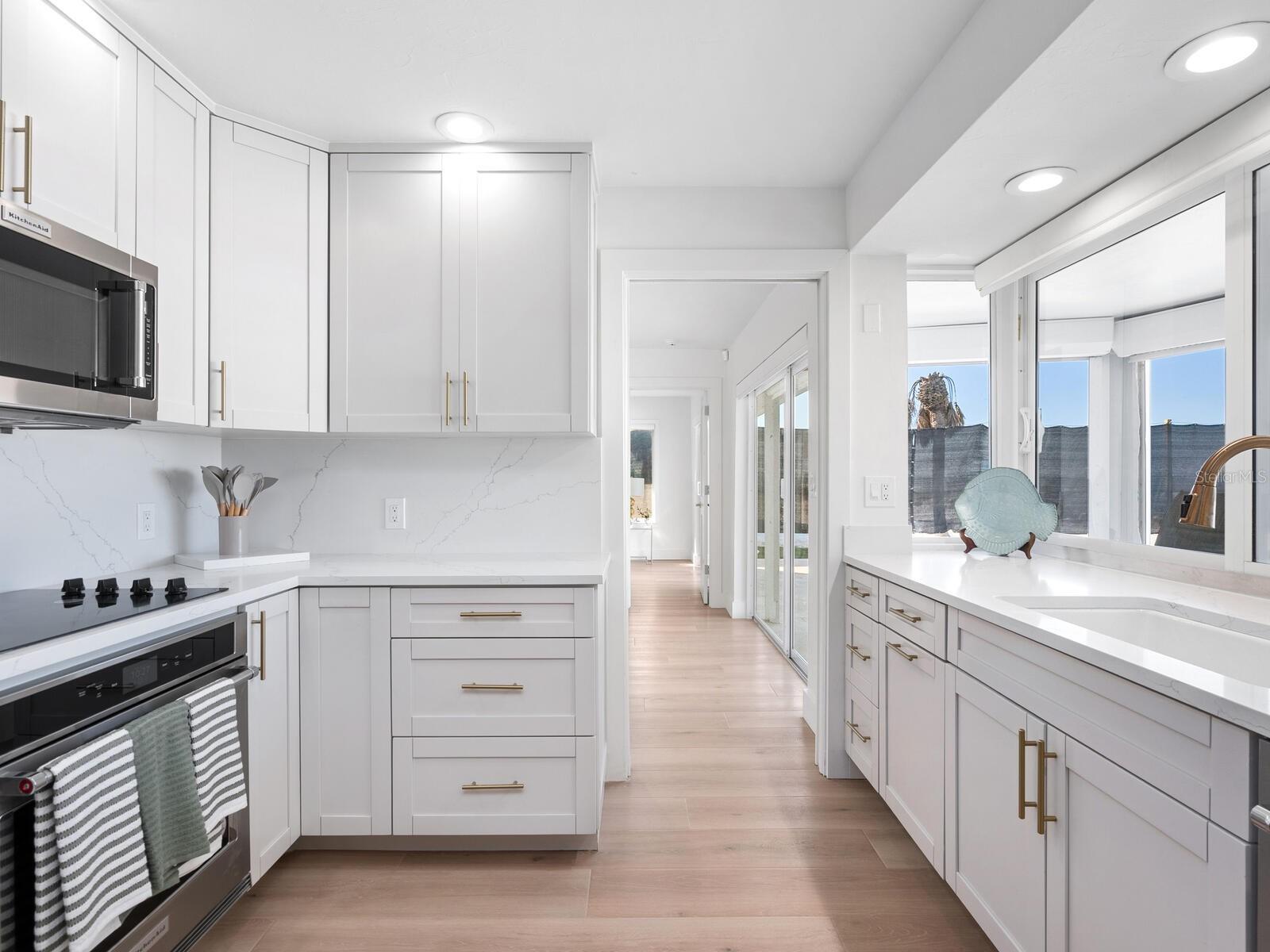 Image 9 of 33 For 3743 Casey Key Road