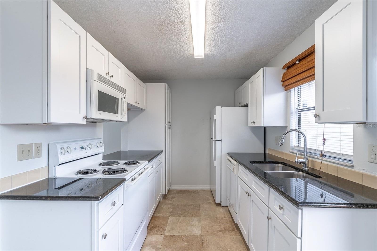 Image 7 of 45 For 1712 Silver Creek Court 99